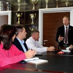 Перед стартом Кубка России по хапкидо Президент Федерации Хапкидо России Демид Александрович Момот встретился с Министром физической культуры и спорта Новосибирской области Сергеем Александровичем Ахаповым, чтобы обсудить дальнейшее развитие спорта в регионе и в Российской Федерации